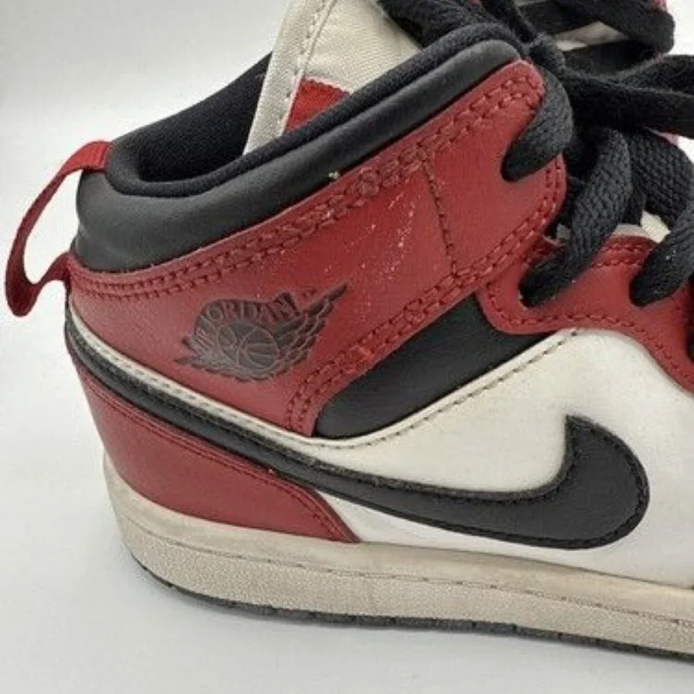 LOOK!!! Nike Air Jordan Retro 1 Mid PS Chicago Black Toe 640734 069 Youth 1.5Y